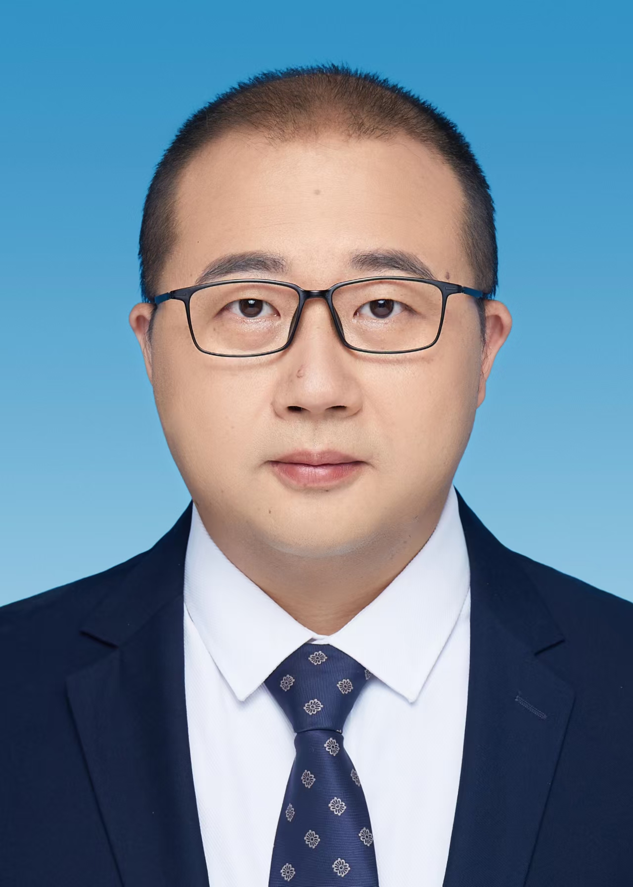 杨曦.jpg